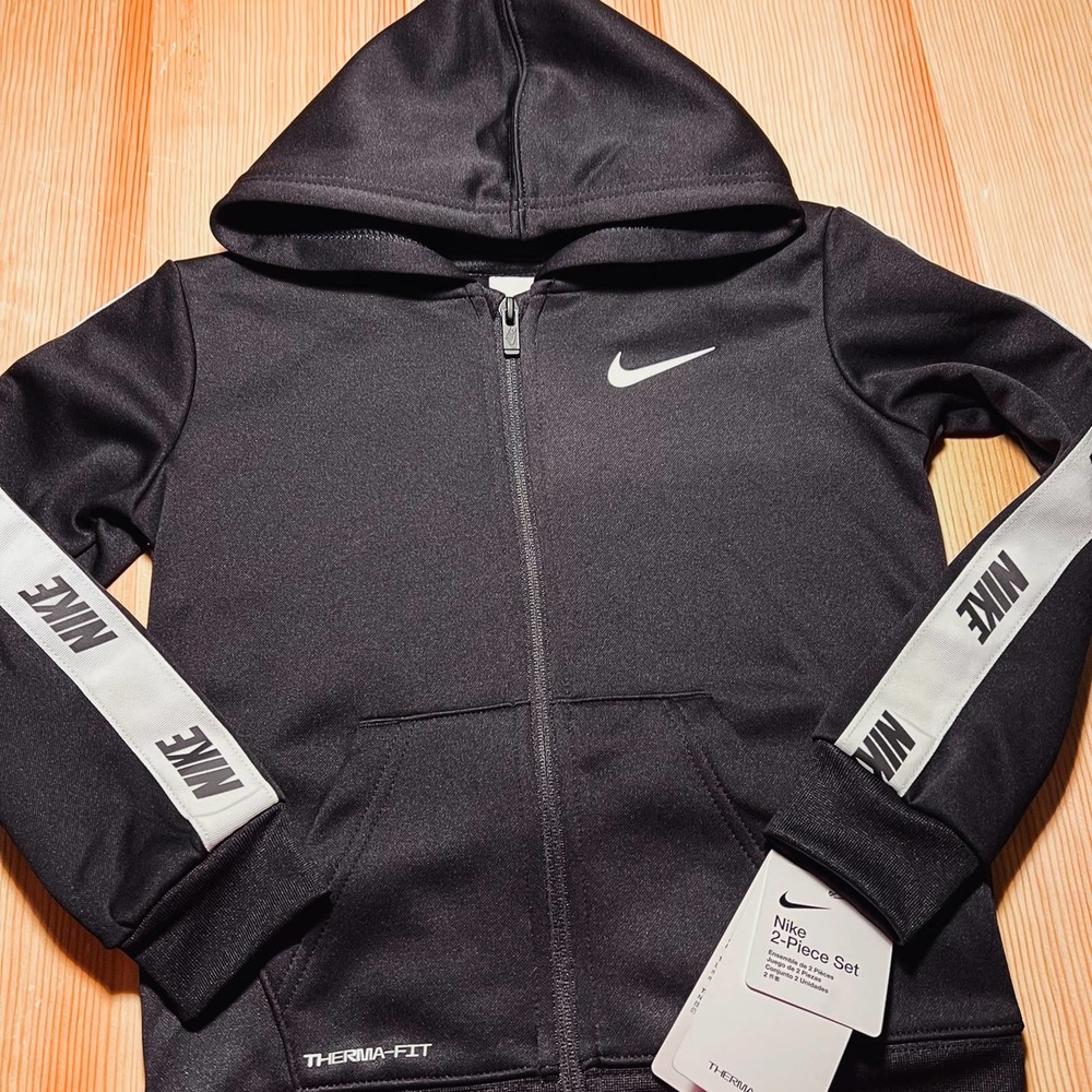 Nike Boys Therma Hoodie and Pants Set - Picture 4 of 7